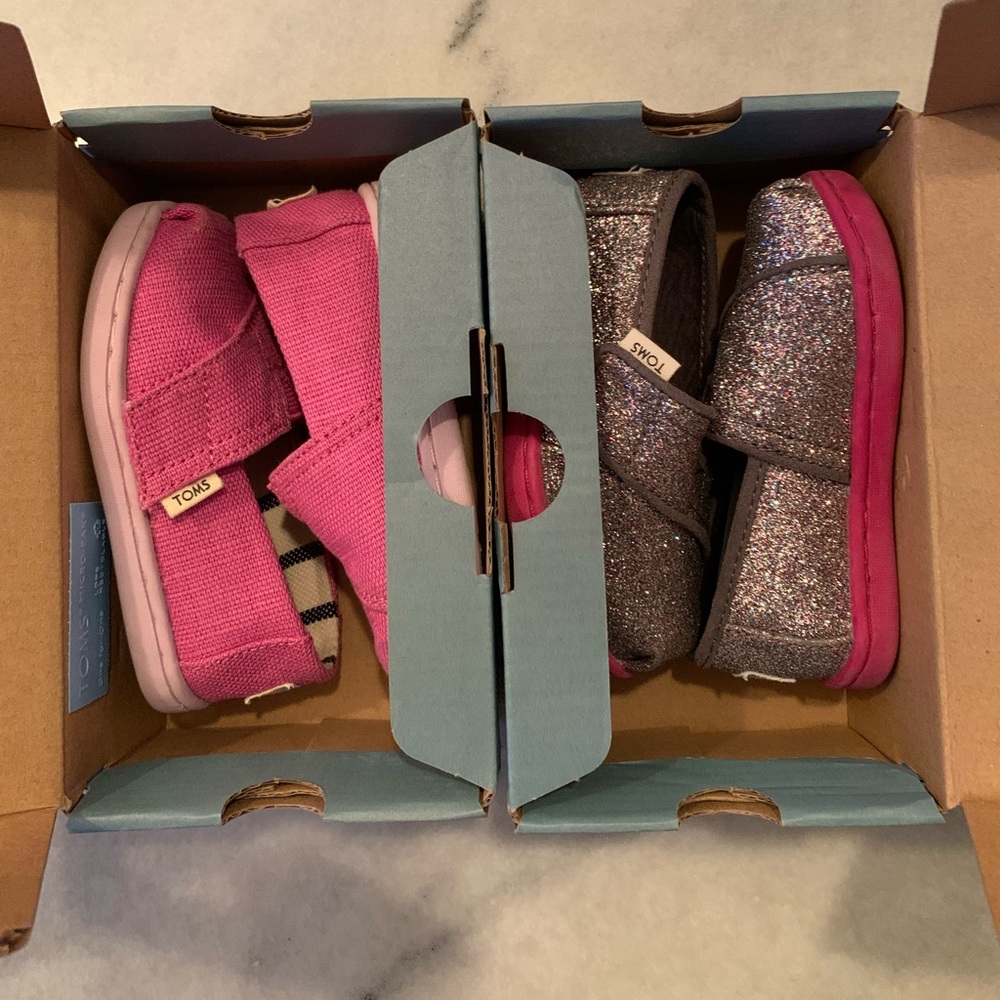 TOMS Size 5 Toddler